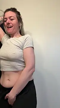 LadyLena1 online show from March 2026 06:01:01 PM