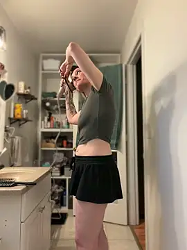 LadyLena1 online show from December 2025 05:01:01 PM