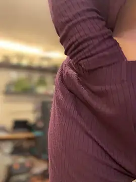 LadyLena1 online show from November 2025 04:21:01 PM