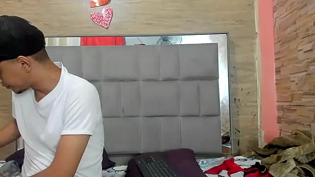 chicasirbo online show from November 2025 09:30:02 PM