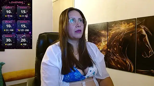 amalia brunette online show from February 2026 11:27:02 PM