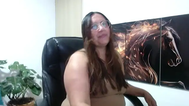 amalia brunette online show from June 2026 11:38:01 PM