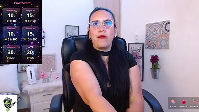 Snapshot of amalia_brunette chatting on January 2025 11:00:01 PM amalia brunette online show from January 2025 11:00:01 PM