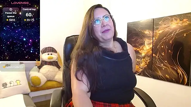 Snapshot of amalia_brunette chatting on December 2025 12:50:01 AM amalia brunette online show from December 2025 12:50:01 AM