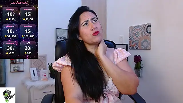 Snapshot of amalia_brunette chatting on February 2025 11:06:01 PM amalia brunette online show from February 2025 11:06:01 PM