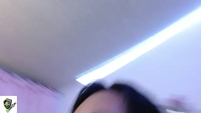 Snapshot of amalia_brunette chatting on January 2025 02:43:02 AM amalia brunette online show from January 2025 02:43:02 AM