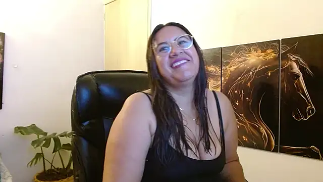 amalia brunette online show from March 2026 07:33:02 AM