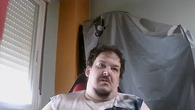 Snapshot of porkorossy chatting on June 2026 07:28:02 AM porkorossy online show from June 2026 07:28:02 AM