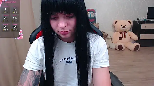 Snapshot of JuicyJess chatting on May 2026 07:43:02 PM JuicyJess online show from May 2026 07:43:02 PM