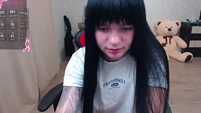 Snapshot of JuicyJess chatting on May 2026 07:00:01 PM JuicyJess online show from May 2026 07:00:01 PM
