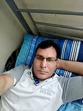 ZIMMY25 online show from May 2026 02:33:02 PM