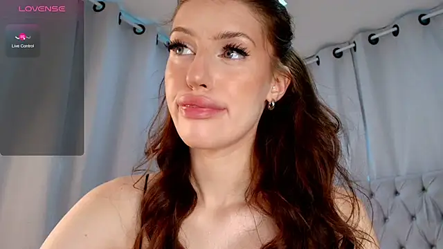 Snapshot of Skinny_Alice chatting on June 2026 11:10:01 AM Skinny Alice online show from June 2026 11:10:01 AM