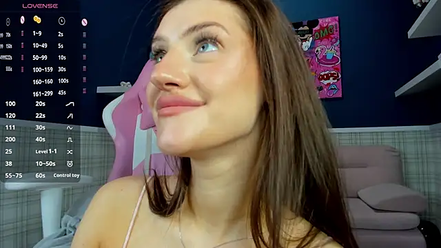 Snapshot of Skinny_Alice chatting on November 2025 01:09:02 AM Skinny Alice online show from November 2025 01:09:02 AM