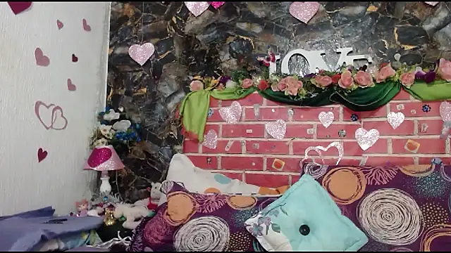 Snapshot of DesireDirtyTS__ chatting on February 2026 11:58:01 PM DesireDirtyTS online show from February 2026 11:58:01 PM