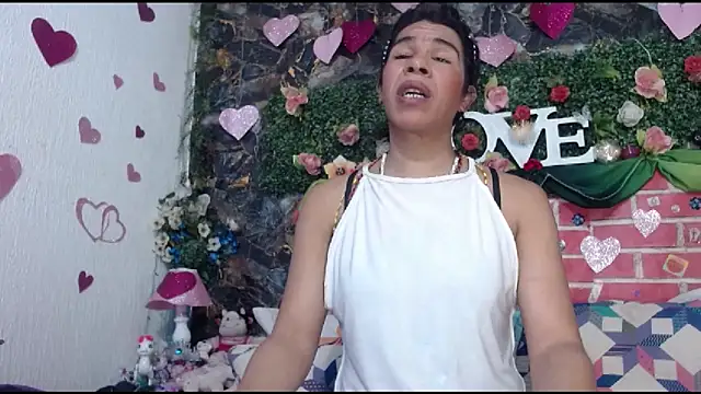 Snapshot of DesireDirtyTS__ chatting on February 2026 11:02:01 PM DesireDirtyTS online show from February 2026 11:02:01 PM