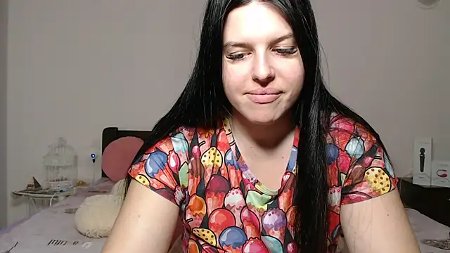 Annatrybebetter online show from September 2025 06:43:02 PM