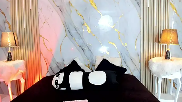 BeckyRusso online show from November 2025 01:25:02 PM