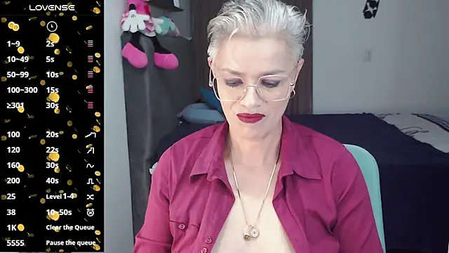 scarlett paris22 online show from February 2025 11:36:01 PM