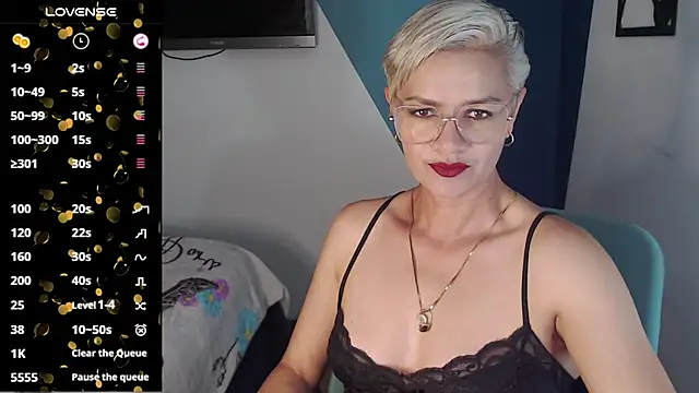 scarlett paris22 online show from March 2025 12:08:02 AM