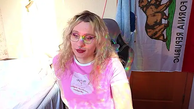 Lori Myaf online show from March 2026 01:59:01 PM