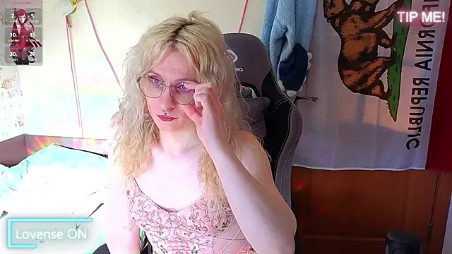 Lori Myaf online show from April 2026 01:34:02 PM