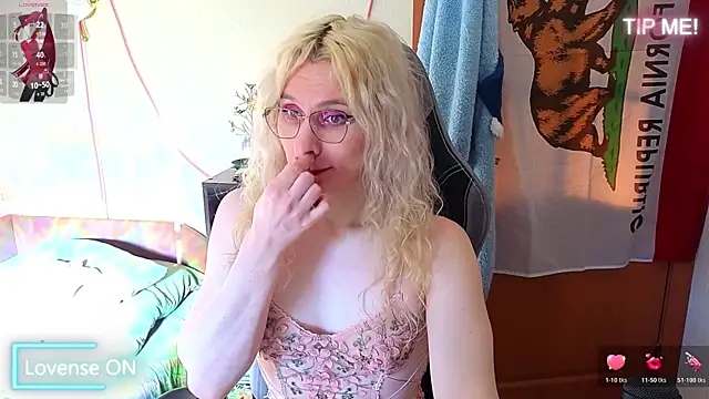 Lori Myaf online show from April 2026 01:50:02 PM