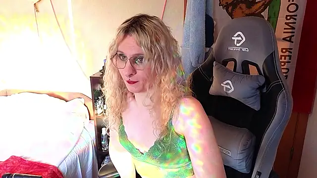 Lori Myaf online show from March 2026 02:22:01 PM