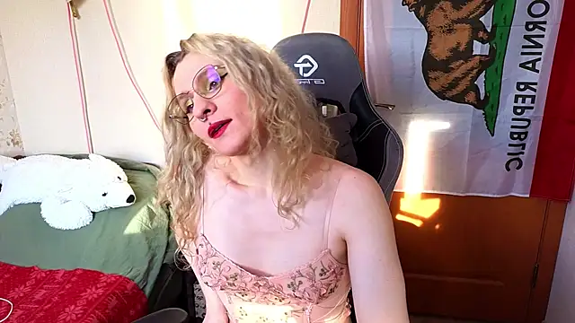 Snapshot of Lori_Myaf chatting on February 2026 01:13:02 PM Lori Myaf online show from February 2026 01:13:02 PM