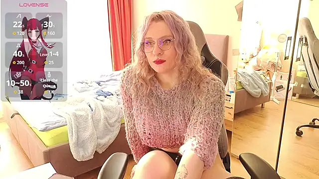 Snapshot of Lori_Myaf chatting on September 2025 02:38:02 PM Lori Myaf online show from September 2025 02:38:02 PM