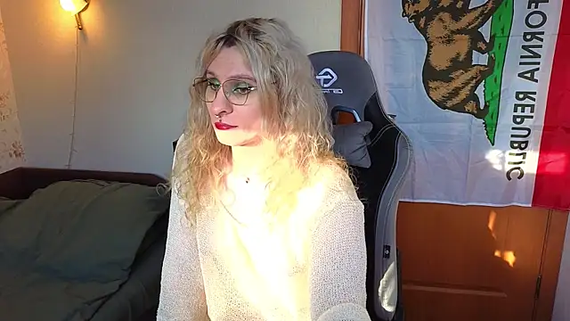 Snapshot of Lori_Myaf chatting on February 2026 11:28:01 AM Lori Myaf online show from February 2026 11:28:01 AM