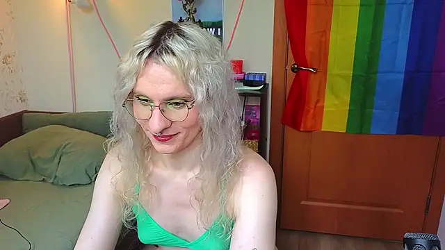 Lori Myaf online show from June 2026 01:22:02 PM