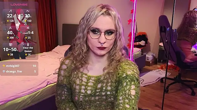 Snapshot of Lori_Myaf chatting on December 2025 02:27:02 PM Lori Myaf online show from December 2025 02:27:02 PM