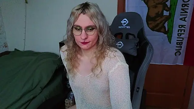 Snapshot of Lori_Myaf chatting on February 2026 02:05:01 PM Lori Myaf online show from February 2026 02:05:01 PM