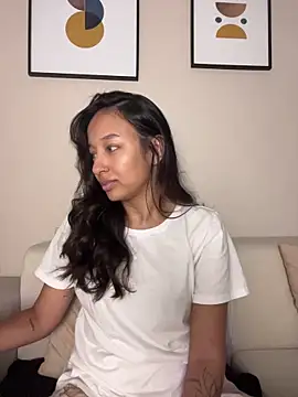 DianaHopson online show from April 2026 01:23:01 AM