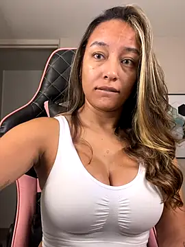 DianaHopson online show from October 2025 01:19:02 AM