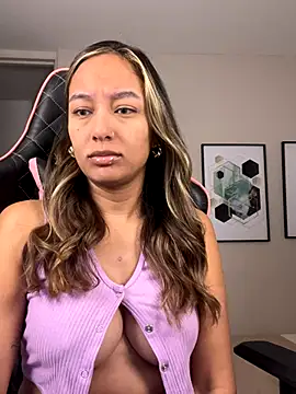 DianaHopson online show from September 2025 10:57:02 AM