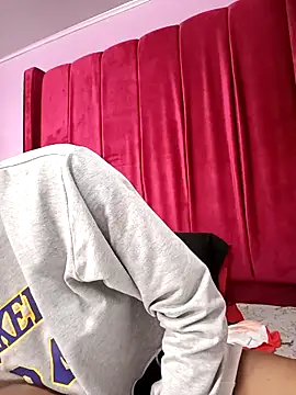 Shanelle   online show from December 2025 12:29:02 PM