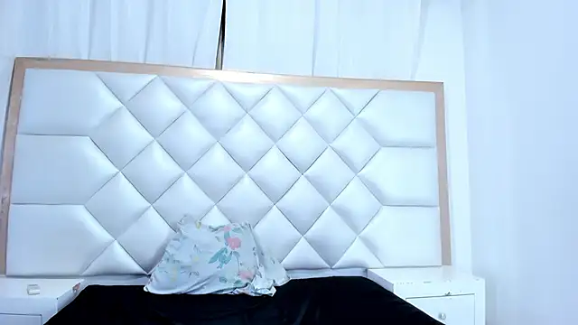 Shanelle   online show from November 2025 01:58:01 PM