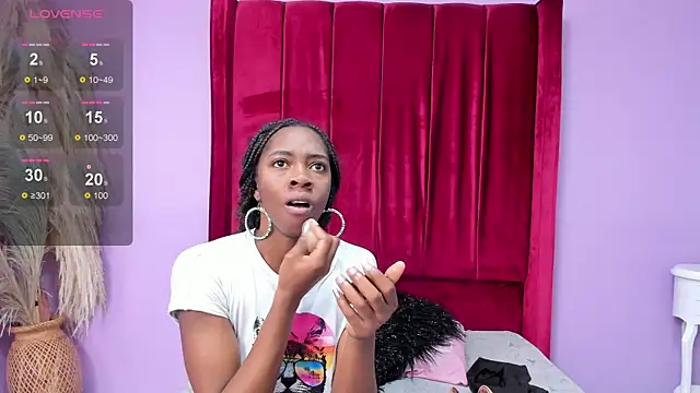 Shanelle   online show from November 2025 01:45:01 PM