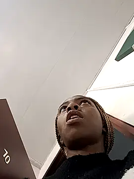 Shanelle   online show from February 2026 01:44:01 PM