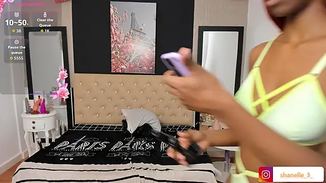 Shanelle   online show from September 2025 01:39:01 PM