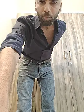 18 couple sex online show from August 2026 06:40:02 AM