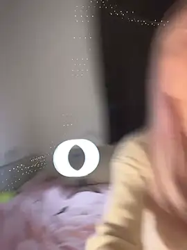 Snapshot of Ella_Charm chatting on February 2026 04:26:01 PM Ella Charm online show from February 2026 04:26:01 PM