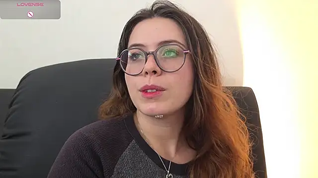 irinasweet27 online show from September 2025 09:54:01 PM