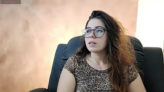 irinasweet27 online show from December 2025 01:35:02 PM