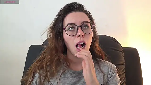 irinasweet27 online show from September 2025 10:54:02 PM