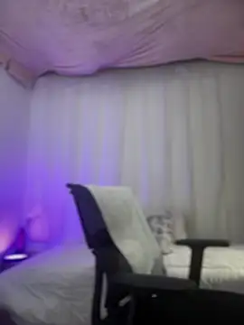 lilian prada online show from March 2026 08:04:01 PM