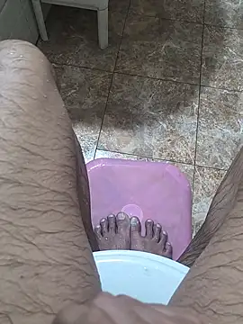 Snapshot of surfer_fun29 chatting on March 2025 03:44:02 AM surfer fun29 online show from March 2025 03:44:02 AM