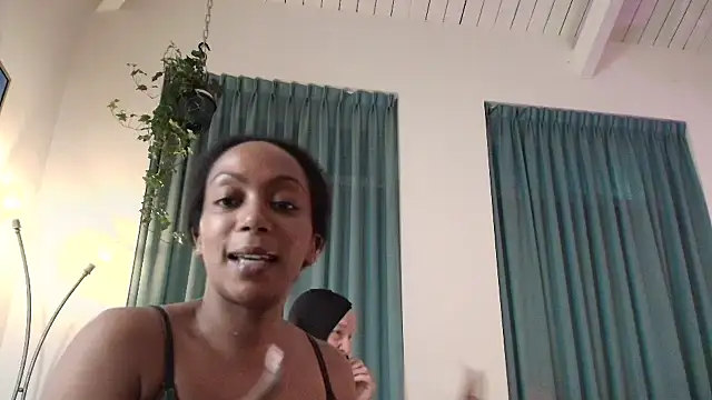 ROXYNL online show from February 2026 05:54:02 PM