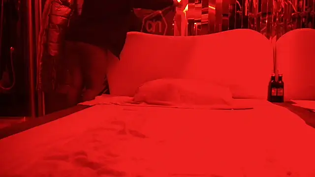 Snapshot of ROXYNL chatting on December 2024 08:46:02 PM ROXYNL online show from December 2024 08:46:02 PM